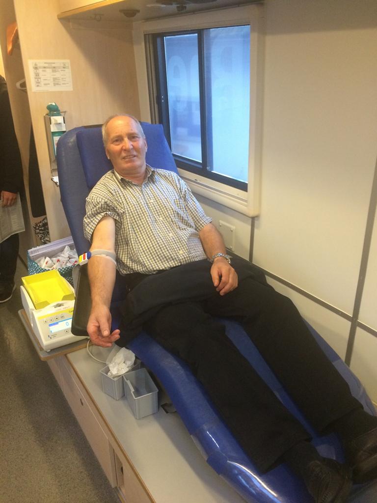 Peter Lechner bei seiner 104. Spende Kopie