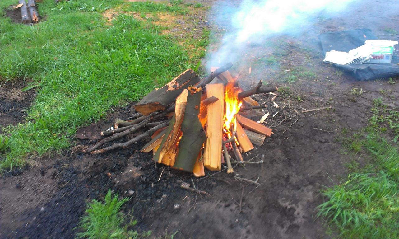 Spießbratenfeuer