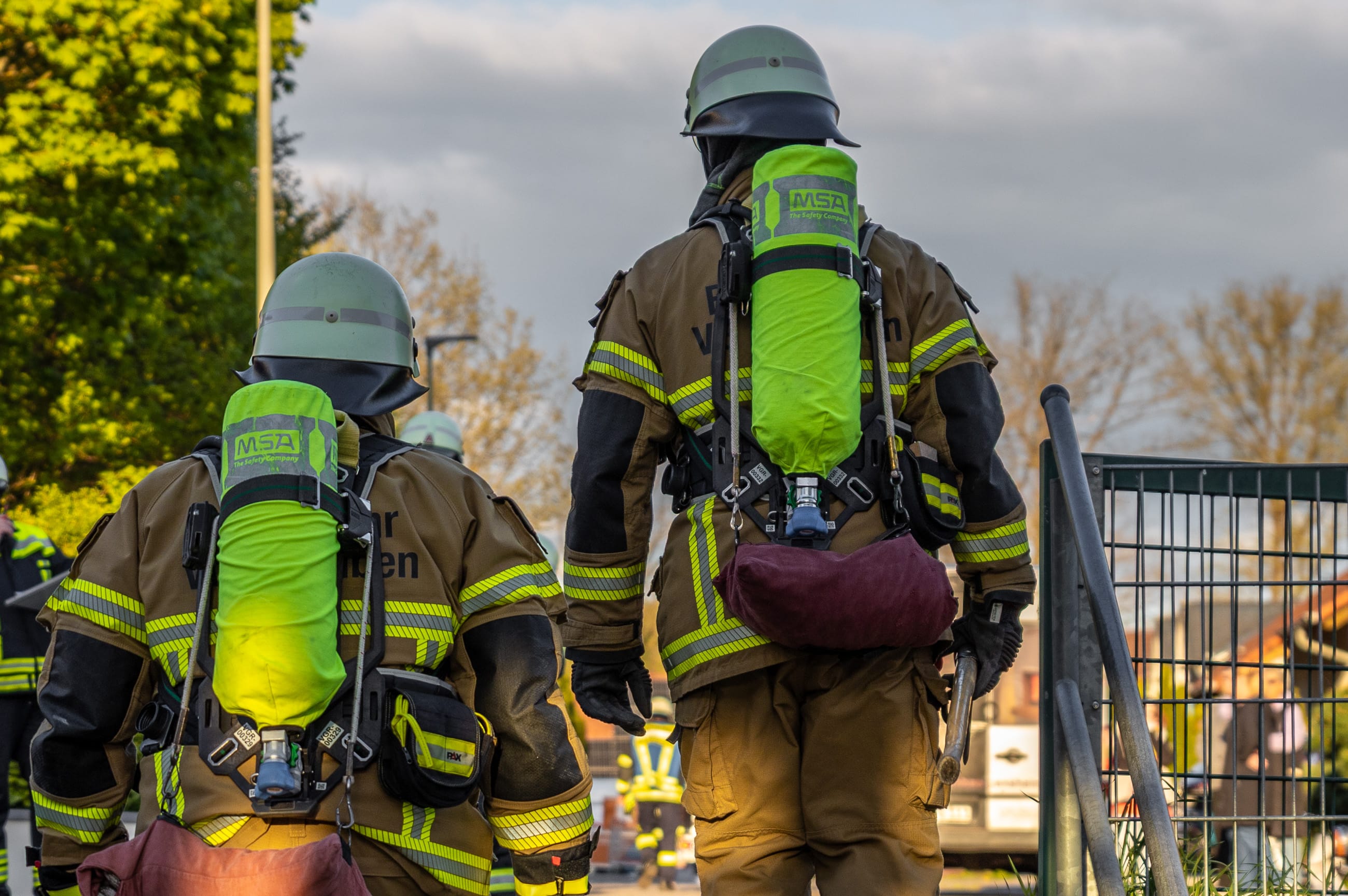 Beschädigte Gasleitung in der Straße Beschädigte Gasleitung in der Straße