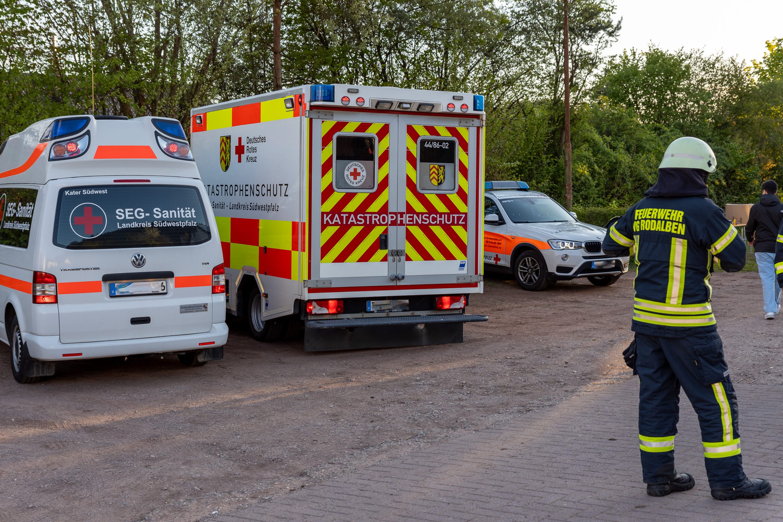 Beschädigte Gasleitung in der Straße Beschädigte Gasleitung in der Straße