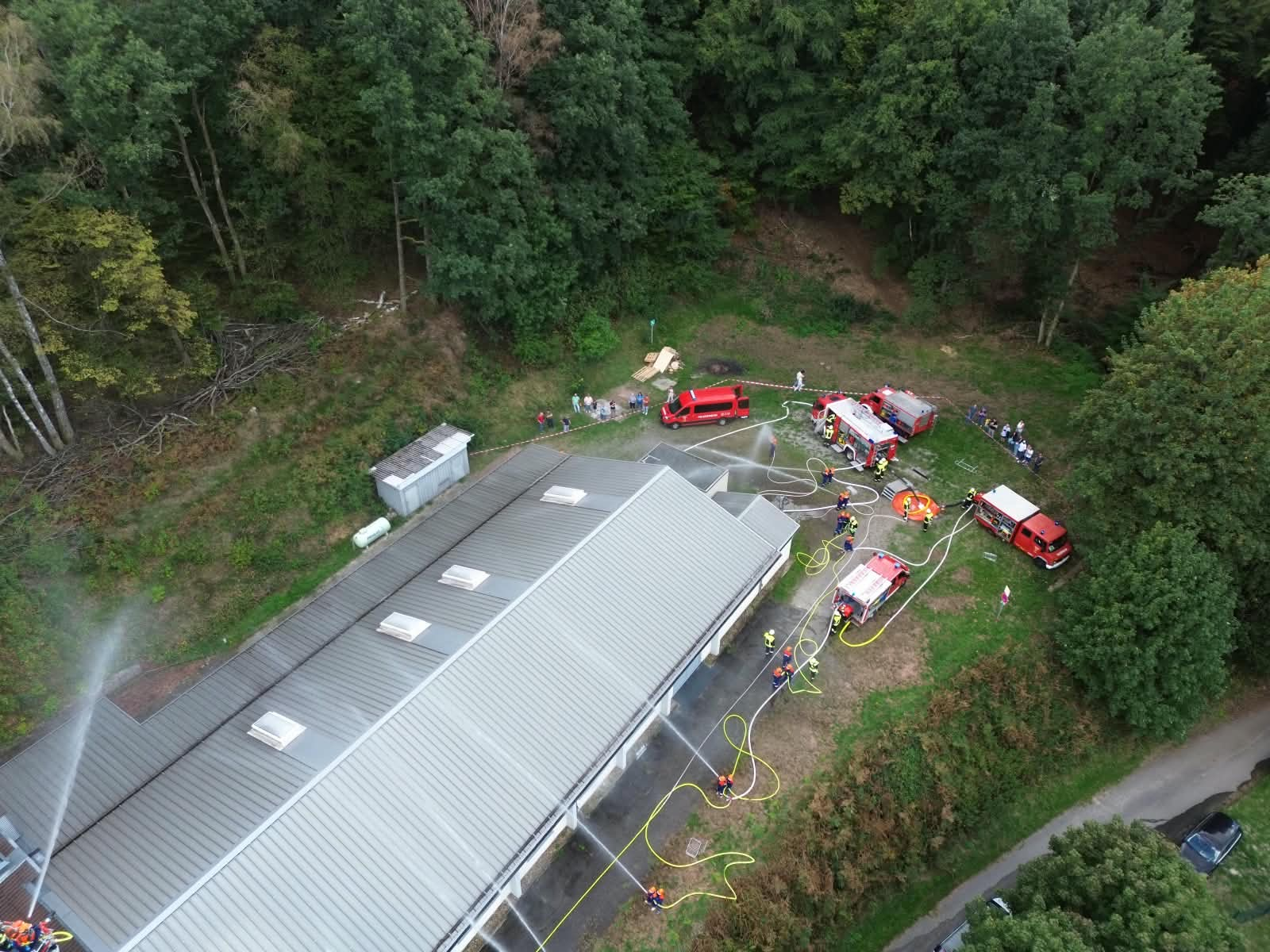 Brandschutzerziehung Grundschule Merzalben Beschädigte Gasleitung in der Straße