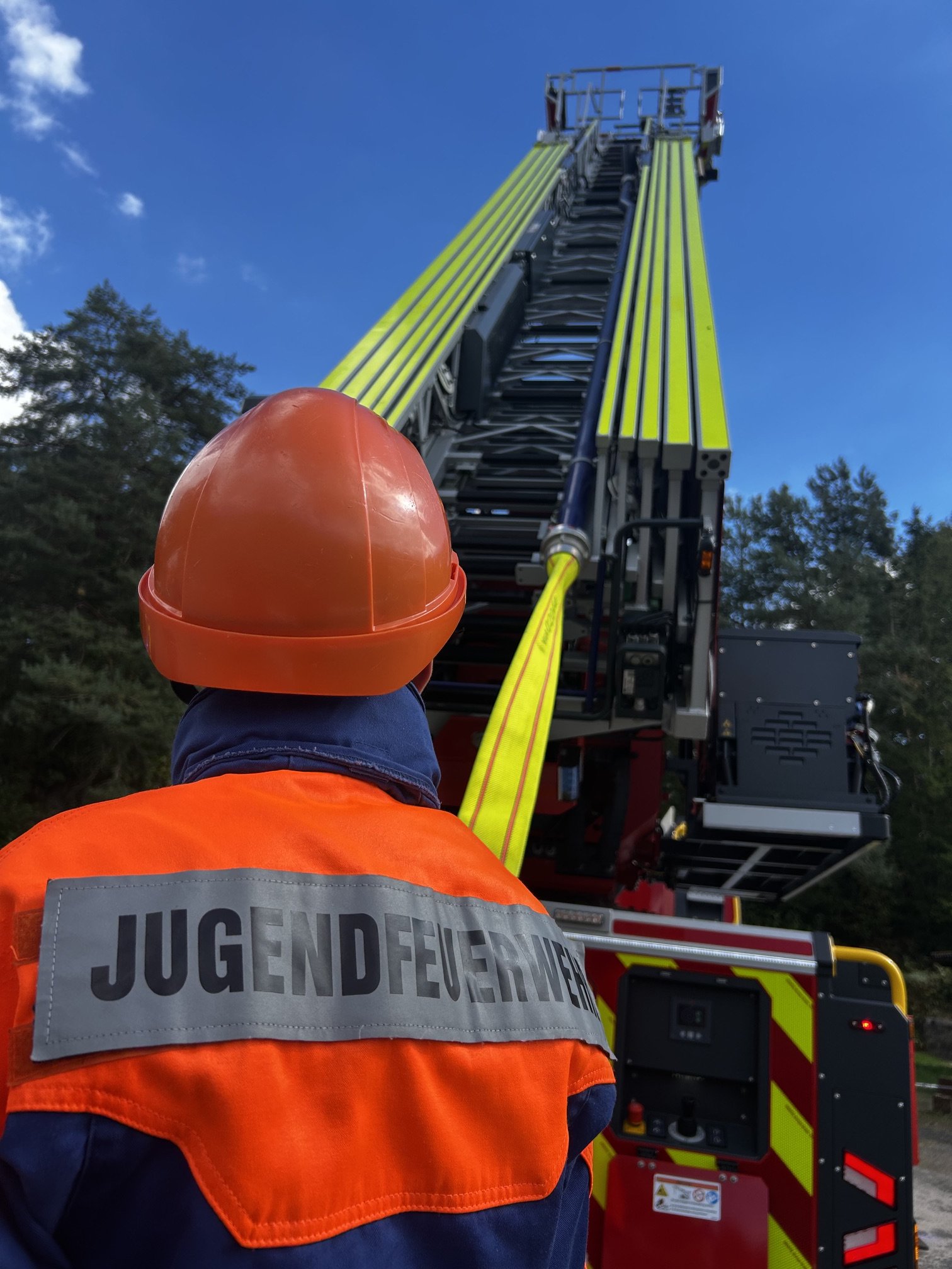 Brandschutzerziehung Grundschule Merzalben Beschädigte Gasleitung in der Straße